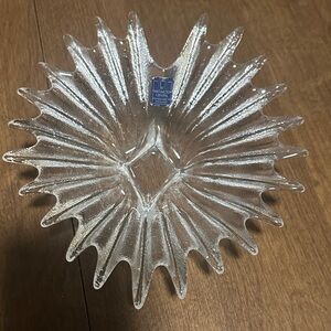 Elegant Dartington Crystal Bowl Handmade in England Starburst palm collection
